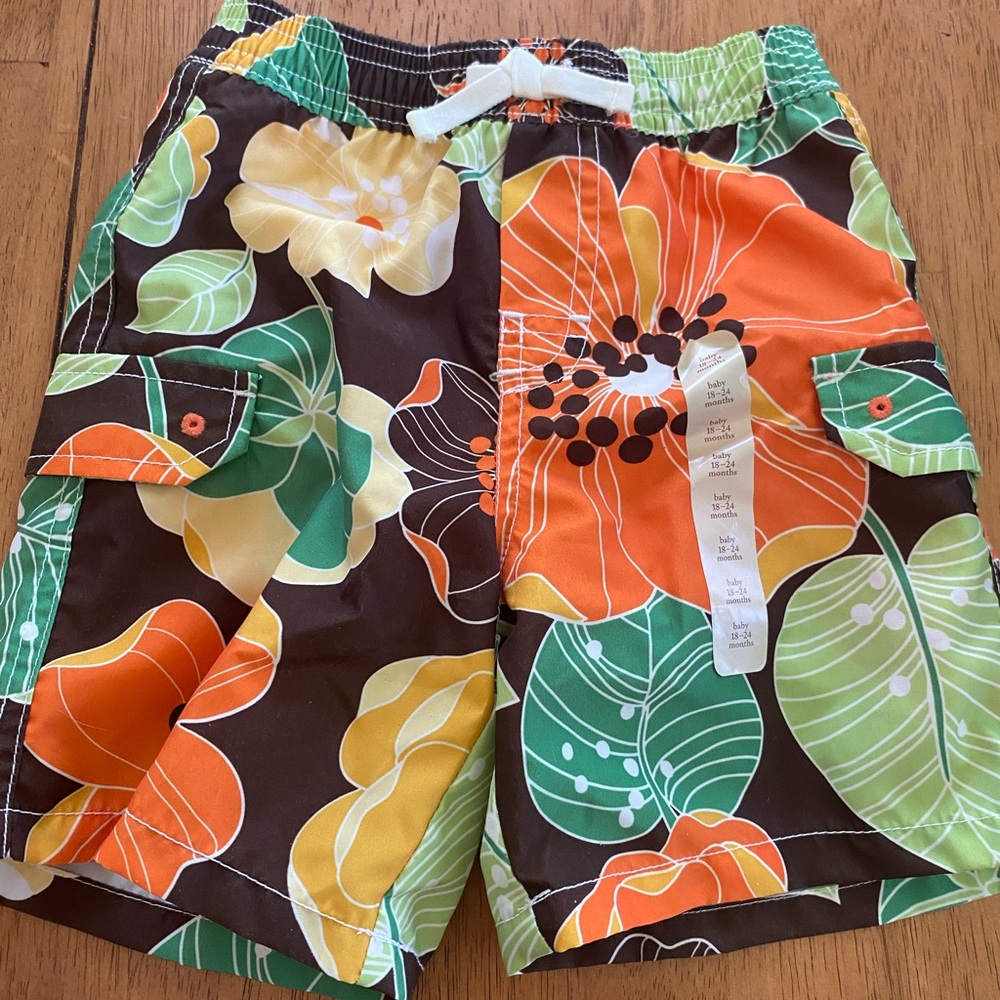 Tropical Floral baby gap infant boys shorts 18-24 months.
